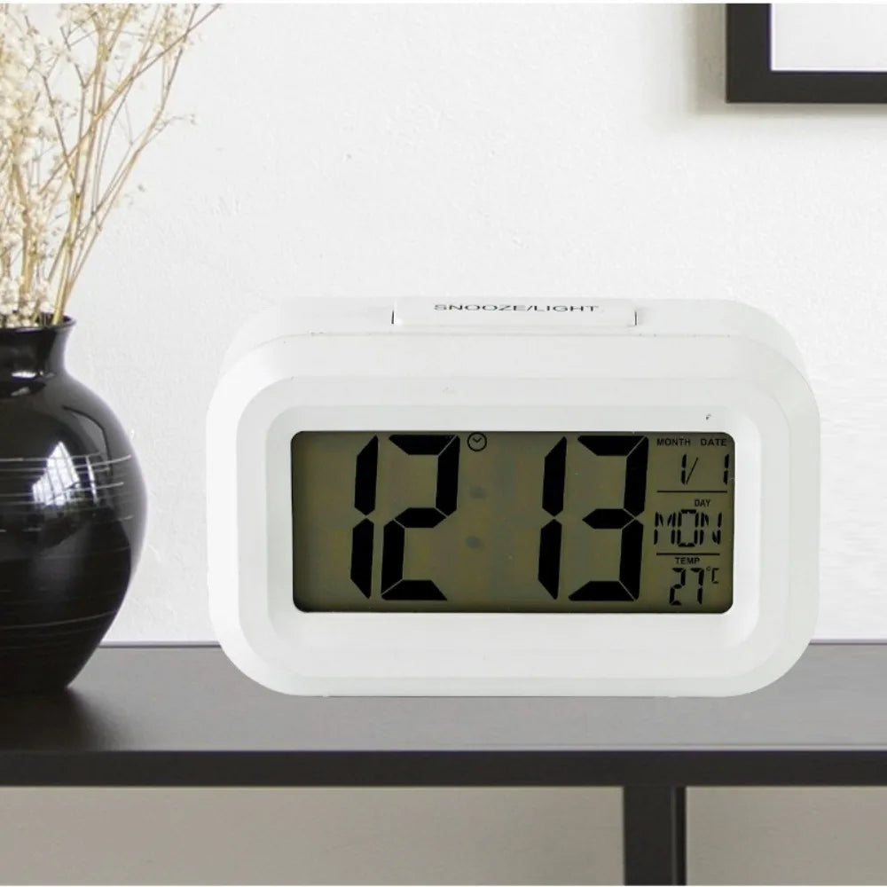 Réveil LED numérique multifonction, snooze, date, température.